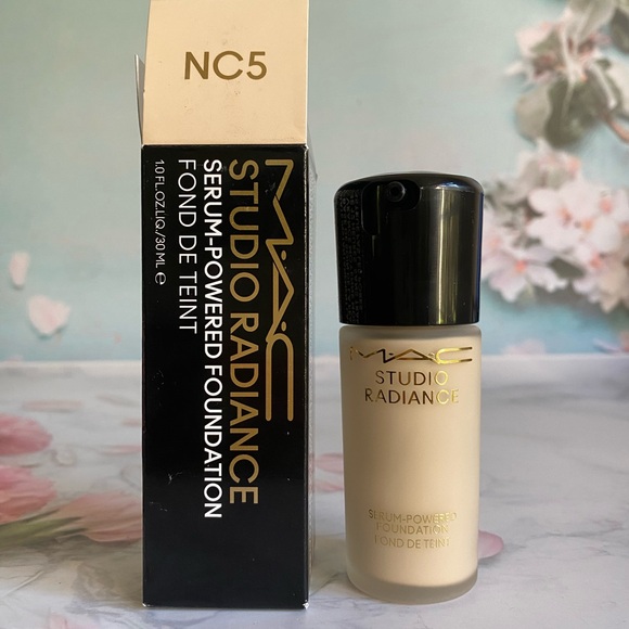 NC5~MAC Studio Radiance  Serum-Powered Foundation 1.0 oz/ 30ml NIB - Picture 1 of 3